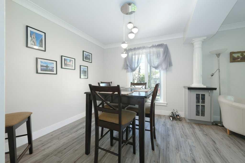 









5238


52

Street,
Lacombe,




AB
T4L 1B8

