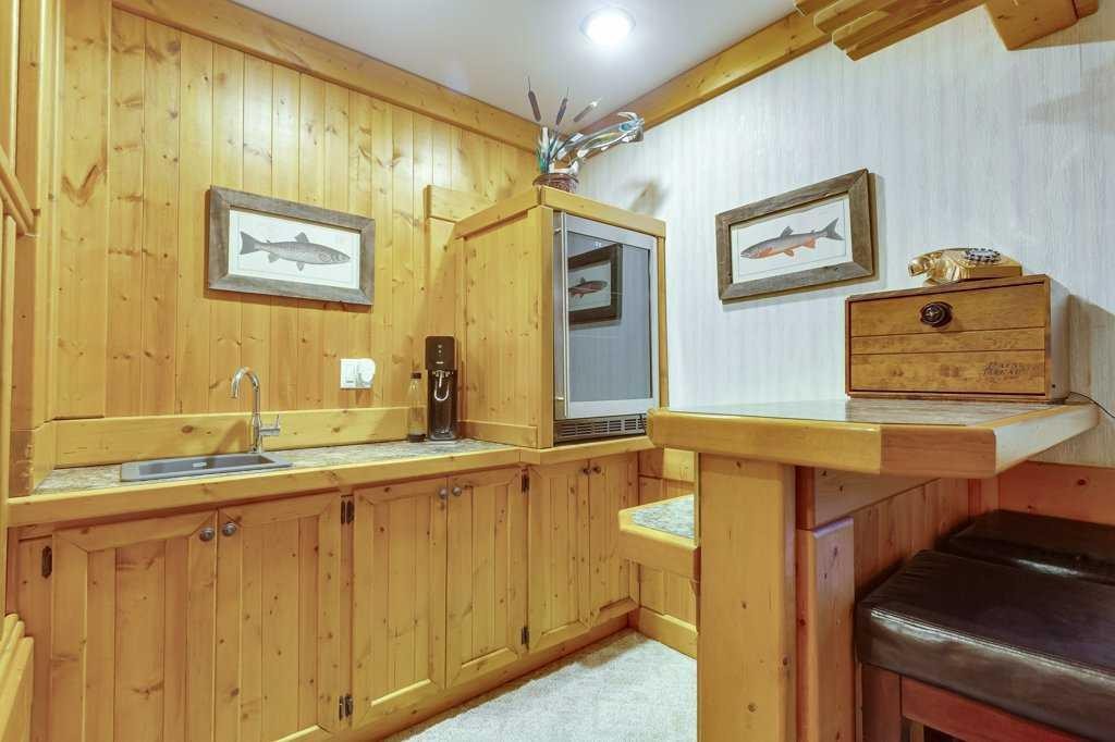 









4918


53 Avenue

Close,
Innisfail,




AB
T4G 1W1

