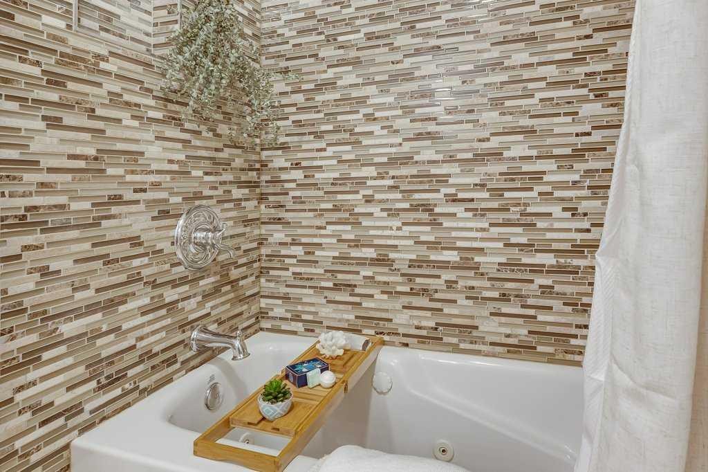 









4918


53 Avenue

Close,
Innisfail,




AB
T4G 1W1

