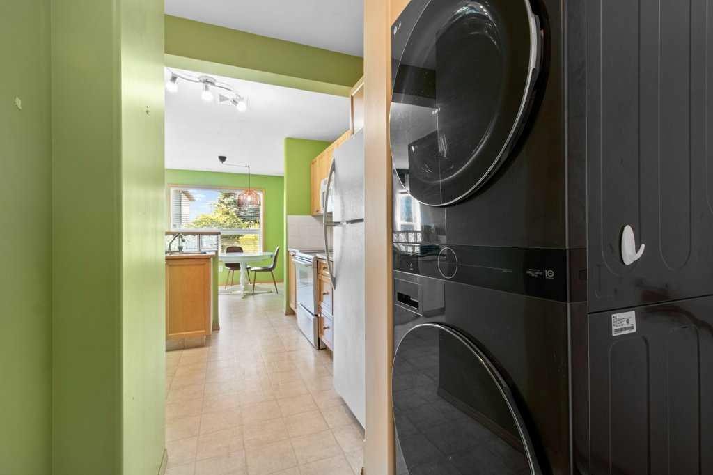









24


Amlee

Close,
Red Deer,




AB
T4R3G2

