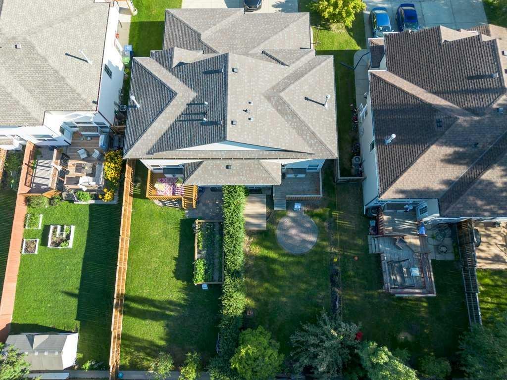 









24


Amlee

Close,
Red Deer,




AB
T4R3G2

