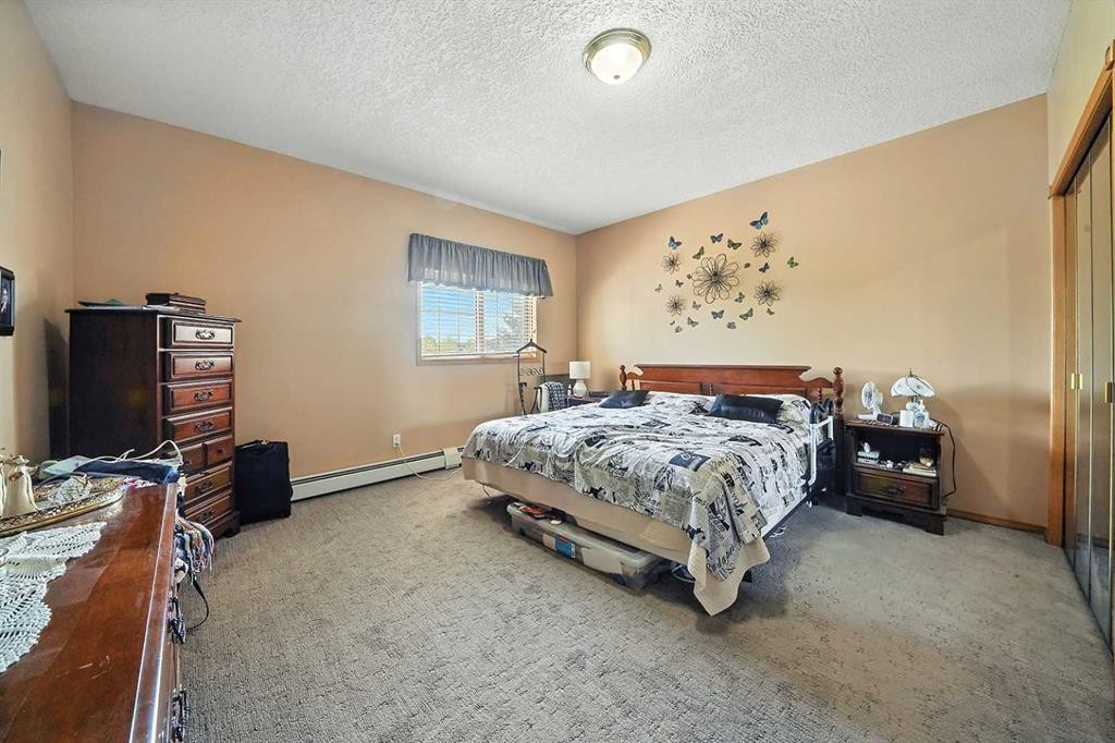 









4805


45

Street, 404,
Red Deer,




AB
T4N 7A9

