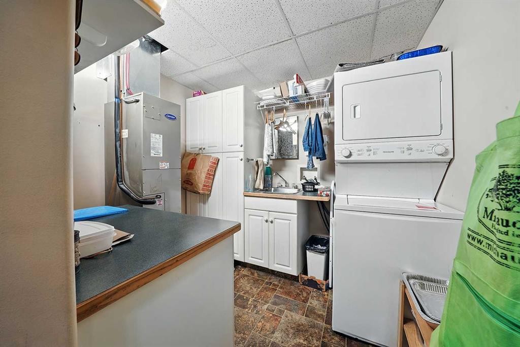 









4805


45

Street, 404,
Red Deer,




AB
T4N 7A9

