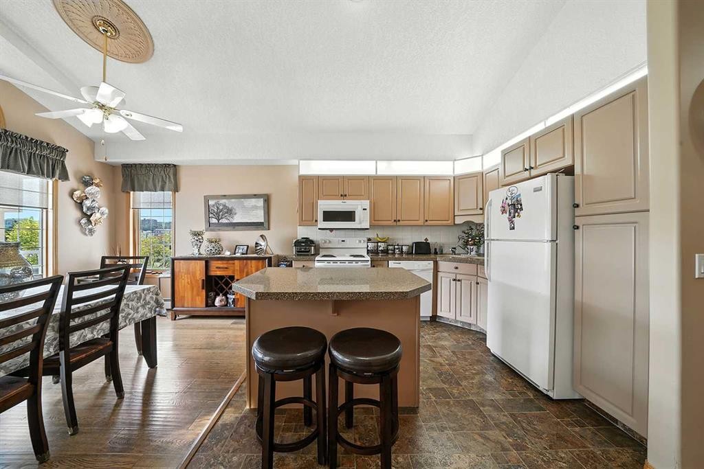 









4805


45

Street, 404,
Red Deer,




AB
T4N 7A9

