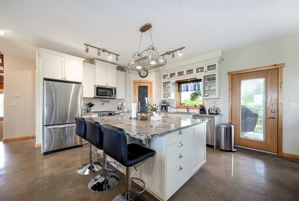









38139


Range Road 265

,
Rural Red Deer County,




AB
T4E 0Z3

