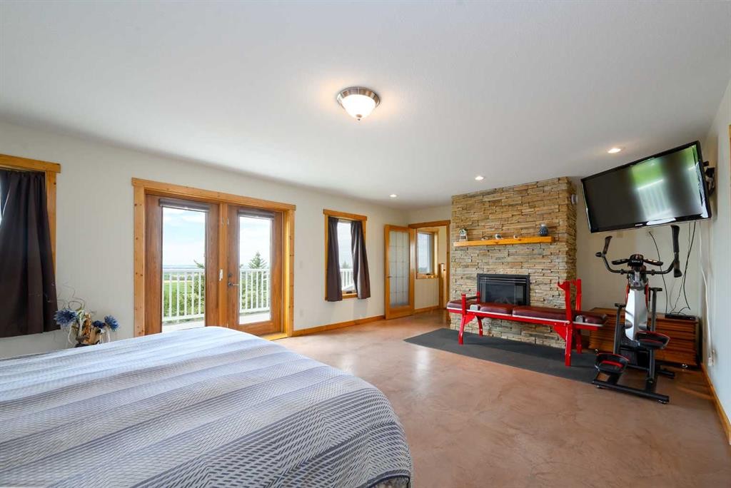 









38139


Range Road 265

,
Rural Red Deer County,




AB
T4E 0Z3


