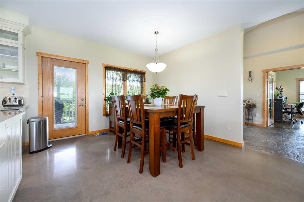









38139


Range Road 265

,
Rural Red Deer County,




AB
T4E 0Z3

