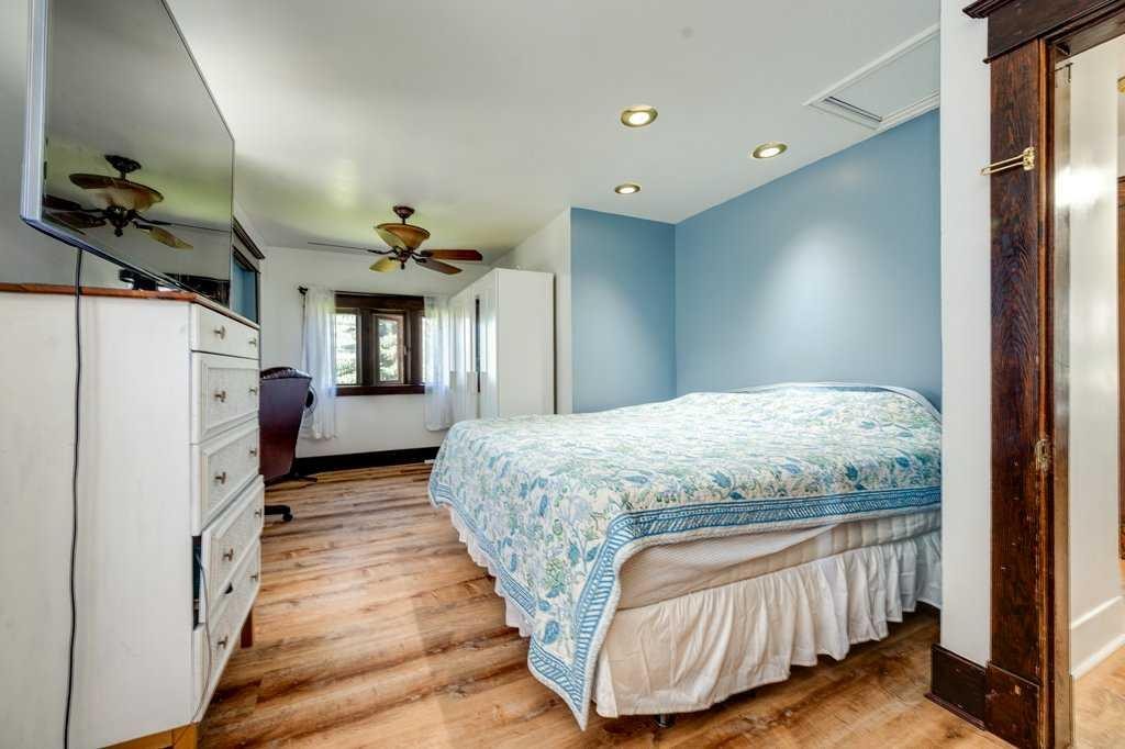 









5406


C + E

Trail,
Lacombe,




AB
T4L 1L5

