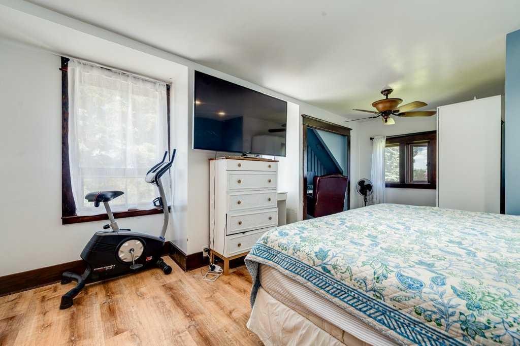 









5406


C + E

Trail,
Lacombe,




AB
T4L 1L5

