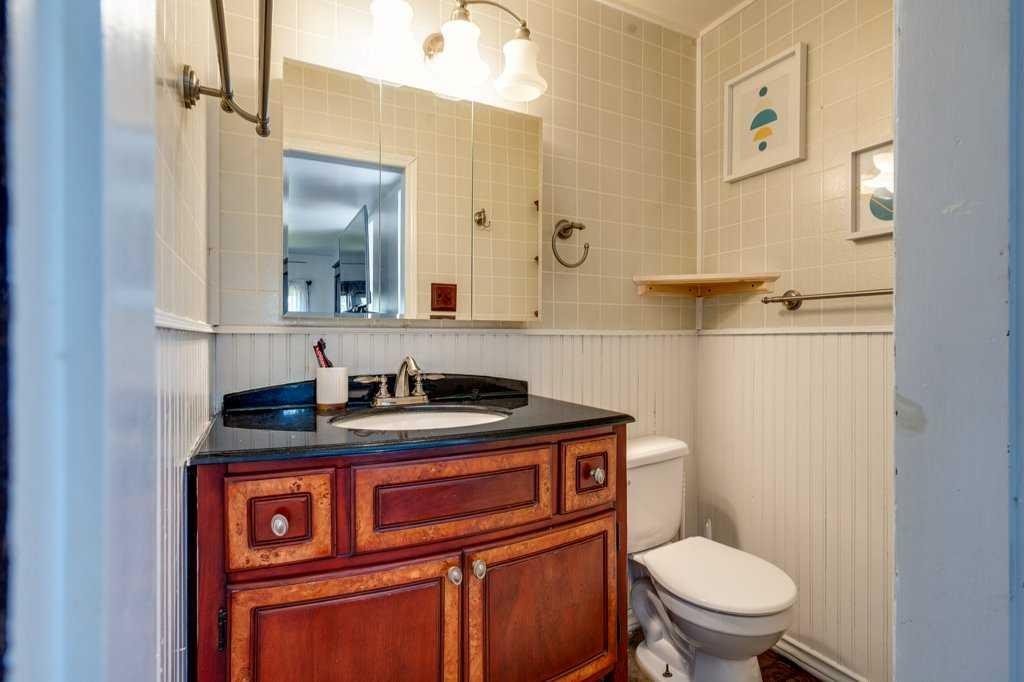 









5406


C + E

Trail,
Lacombe,




AB
T4L 1L5

