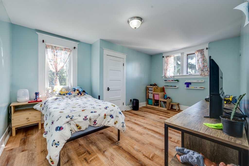 









5406


C + E

Trail,
Lacombe,




AB
T4L 1L5

