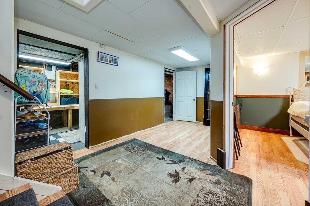 









5406


C + E

Trail,
Lacombe,




AB
T4L 1L5

