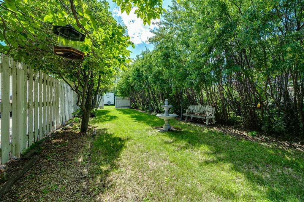 









5406


C + E

Trail,
Lacombe,




AB
T4L 1L5

