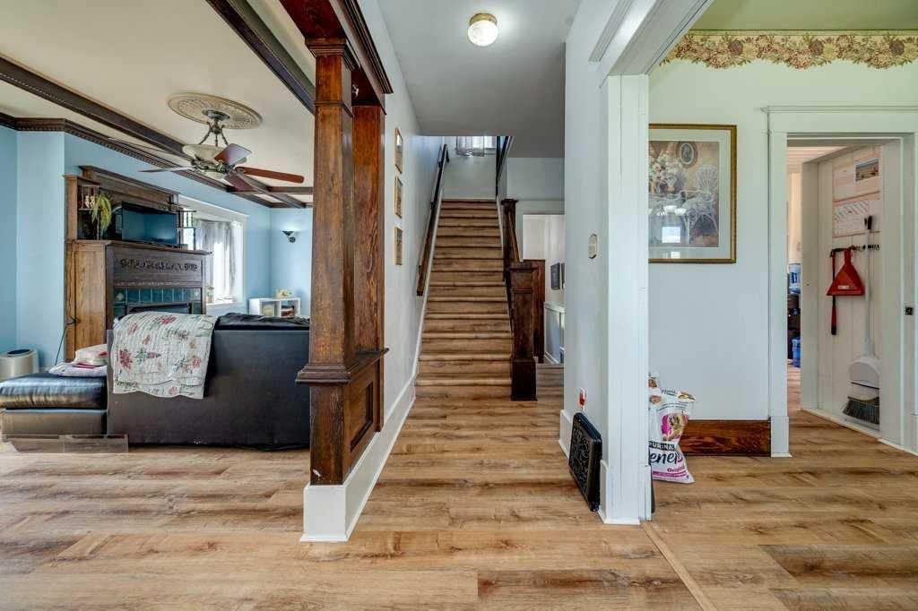 









5406


C + E

Trail,
Lacombe,




AB
T4L 1L5


