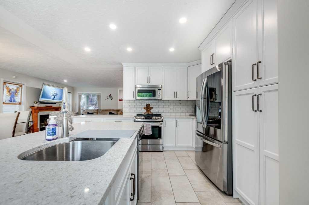 









13


Dillon

Close,
Red Deer,




AB
T4R 2X7

