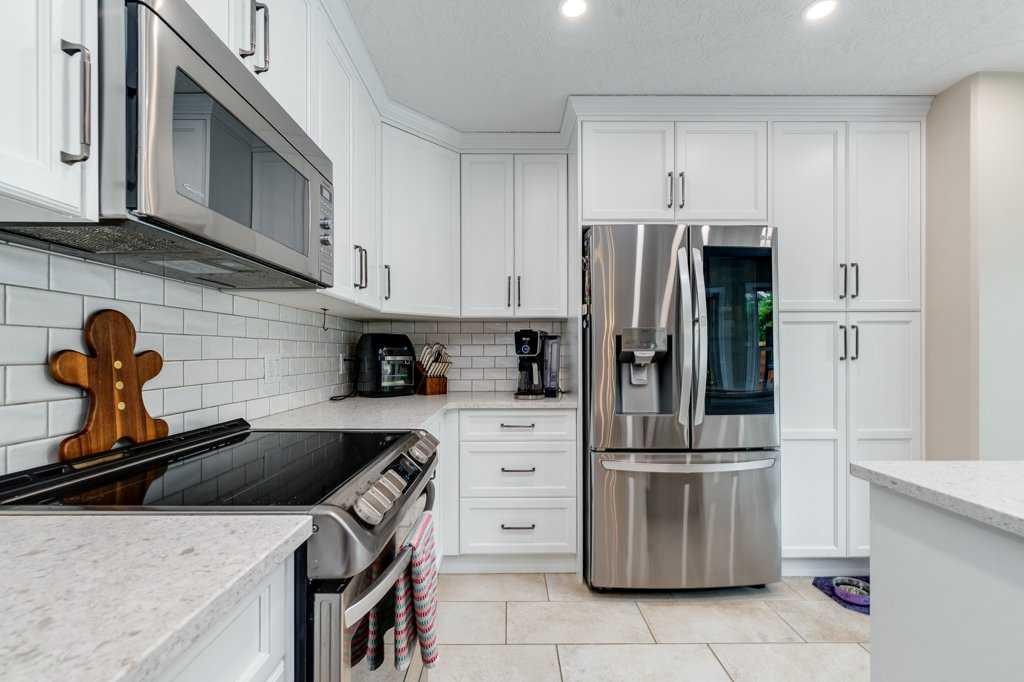 









13


Dillon

Close,
Red Deer,




AB
T4R 2X7


