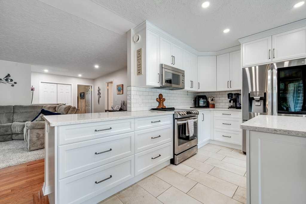 









13


Dillon

Close,
Red Deer,




AB
T4R 2X7

