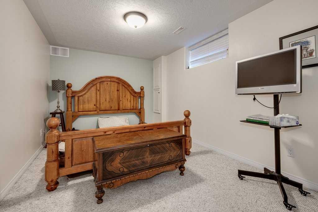 









13


Dillon

Close,
Red Deer,




AB
T4R 2X7


