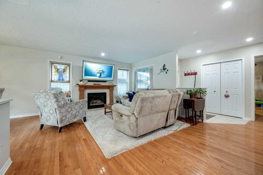 









13


Dillon

Close,
Red Deer,




AB
T4R 2X7

