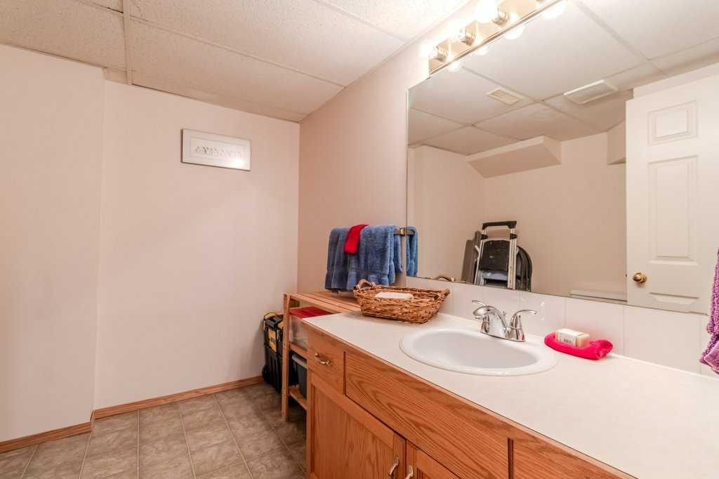 









26


Ave

, 1814 and 1816,
Delburne,




AB
T0M 0V0

