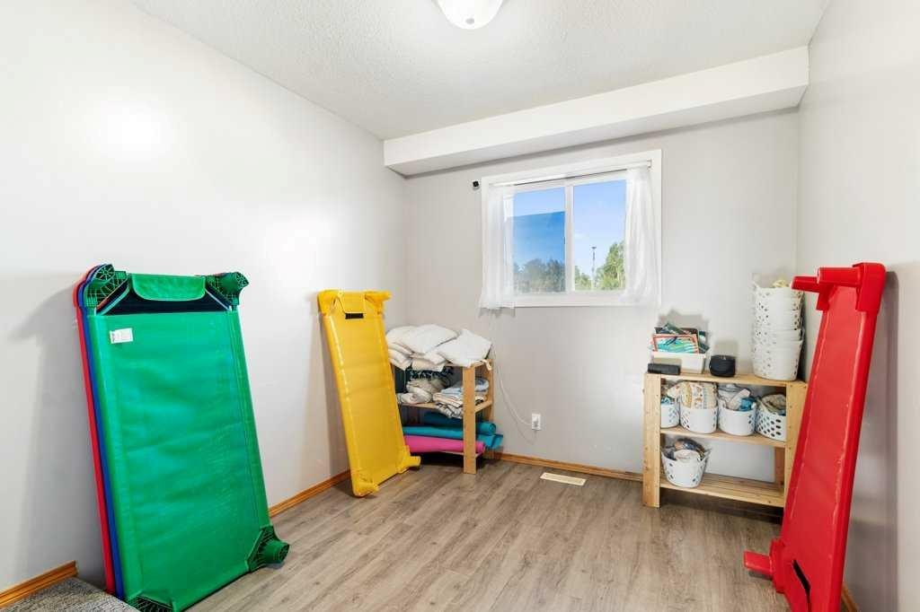 









26


Ave

, 1814 and 1816,
Delburne,




AB
T0M 0V0

