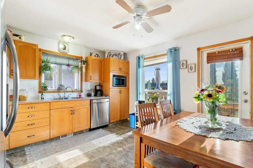 









26


Ave

, 1814 and 1816,
Delburne,




AB
T0M 0V0

