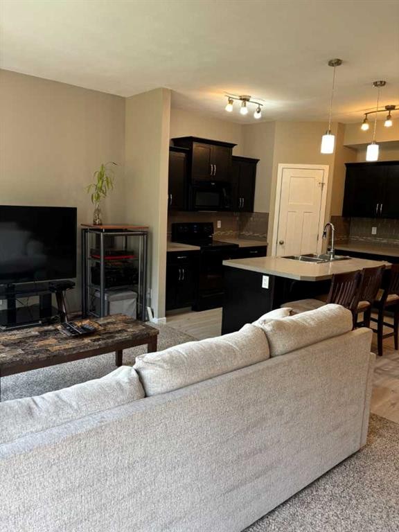 









5301


WINDWARD

Place, 1,
Sylvan Lake,




AB
T4S 2L4

