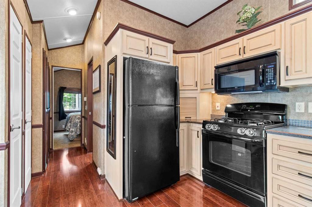 









10046


Township road 422

, 19B,
Rural Ponoka County,




AB
T4R 1V9

