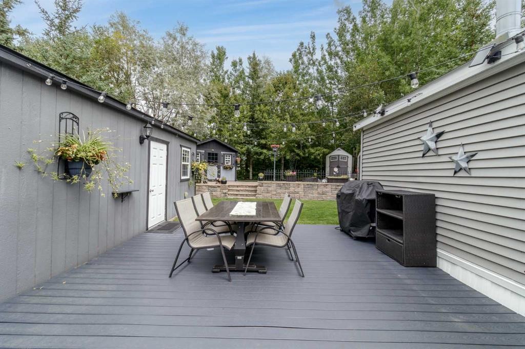 









10046


Township road 422

, 19B,
Rural Ponoka County,




AB
T4R 1V9

