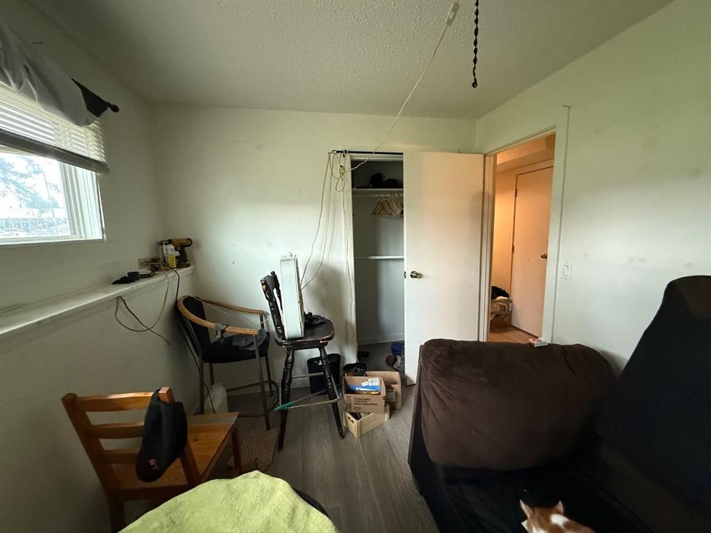 









4813


50

Street,
Clive,




AB
T0C 0Y0

