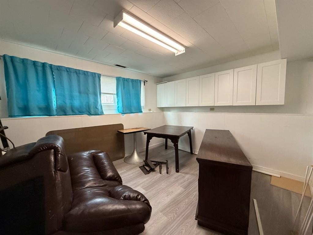 









4813


50

Street,
Clive,




AB
T0C 0Y0


