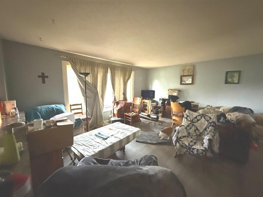 









4813


50

Street,
Clive,




AB
T0C 0Y0


