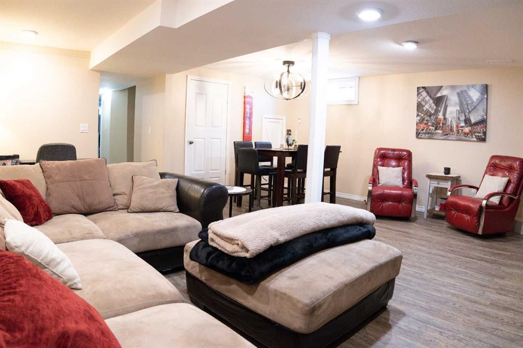 









46


Wells

Street,
Red Deer,




AB
T4N5Y3

