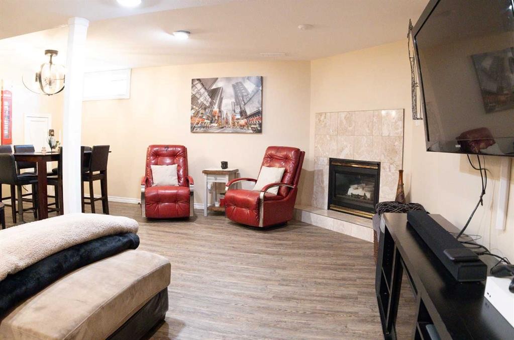 









46


Wells

Street,
Red Deer,




AB
T4N5Y3

