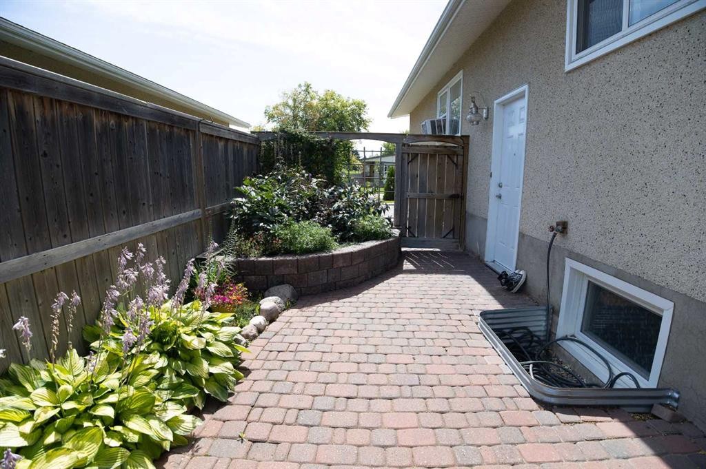 









46


Wells

Street,
Red Deer,




AB
T4N5Y3

