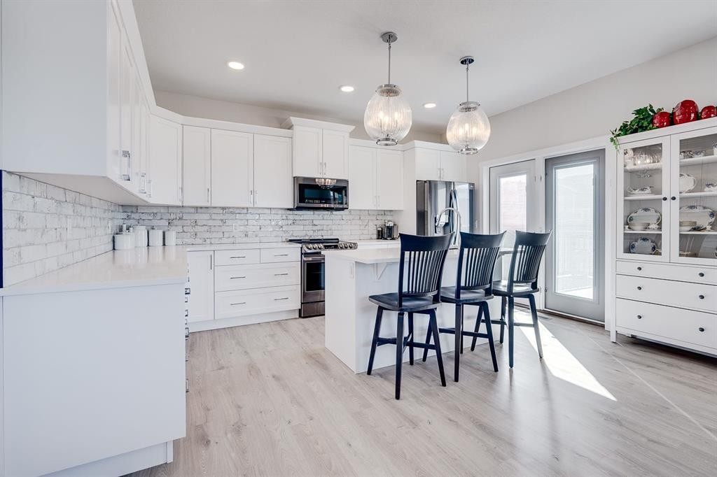 









61


Murphy

Close,
Blackfalds,




AB
T4M0H5


