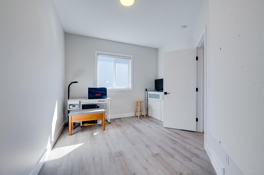 









61


Murphy

Close,
Blackfalds,




AB
T4M0H5

