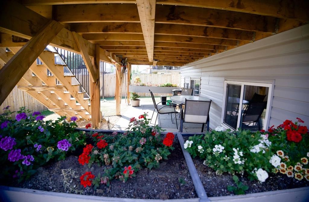 









61


Murphy

Close,
Blackfalds,




AB
T4M0H5


