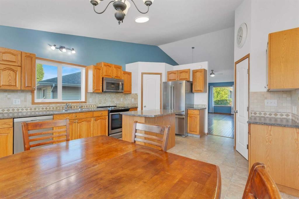 









46


Lexington

Close,
Lacombe,




AB
T4L2J3

