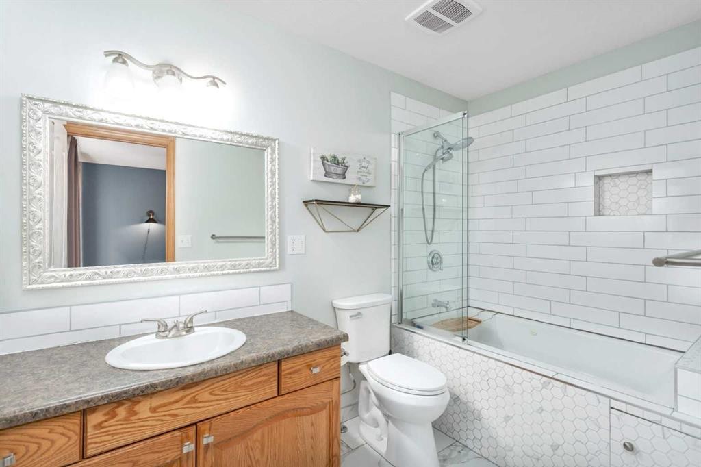 









46


Lexington

Close,
Lacombe,




AB
T4L2J3

