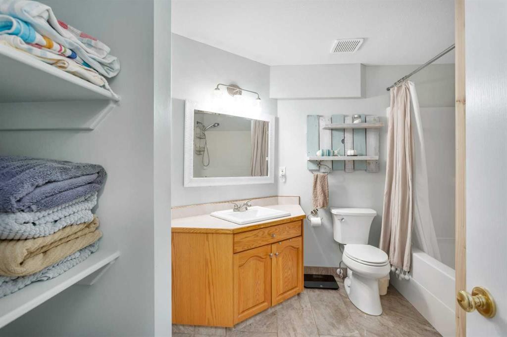 









46


Lexington

Close,
Lacombe,




AB
T4L2J3


