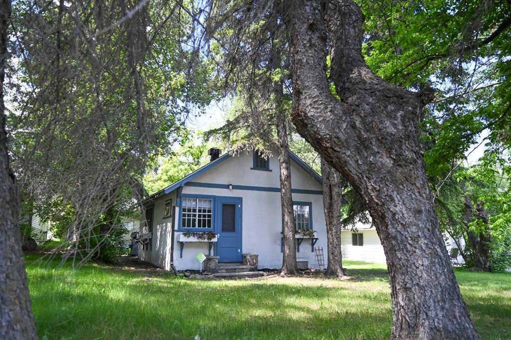









4738


50

Street East,
Sylvan Lake,




AB
T4S1G8

