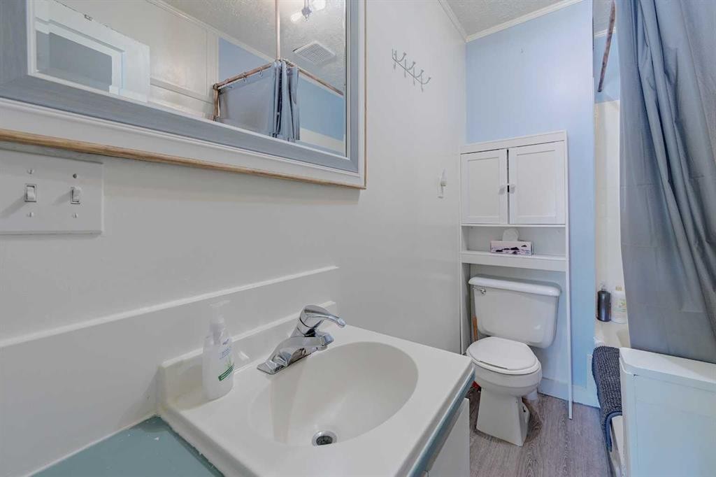 









4738


50

Street East,
Sylvan Lake,




AB
T4S1G8

