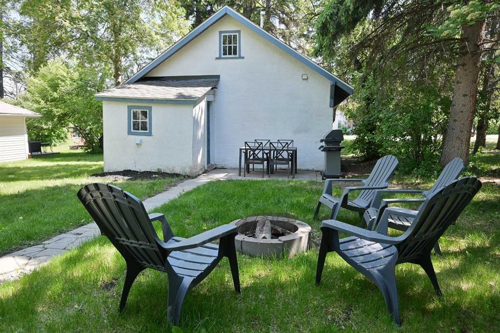









4738


50

Street East,
Sylvan Lake,




AB
T4S1G8

