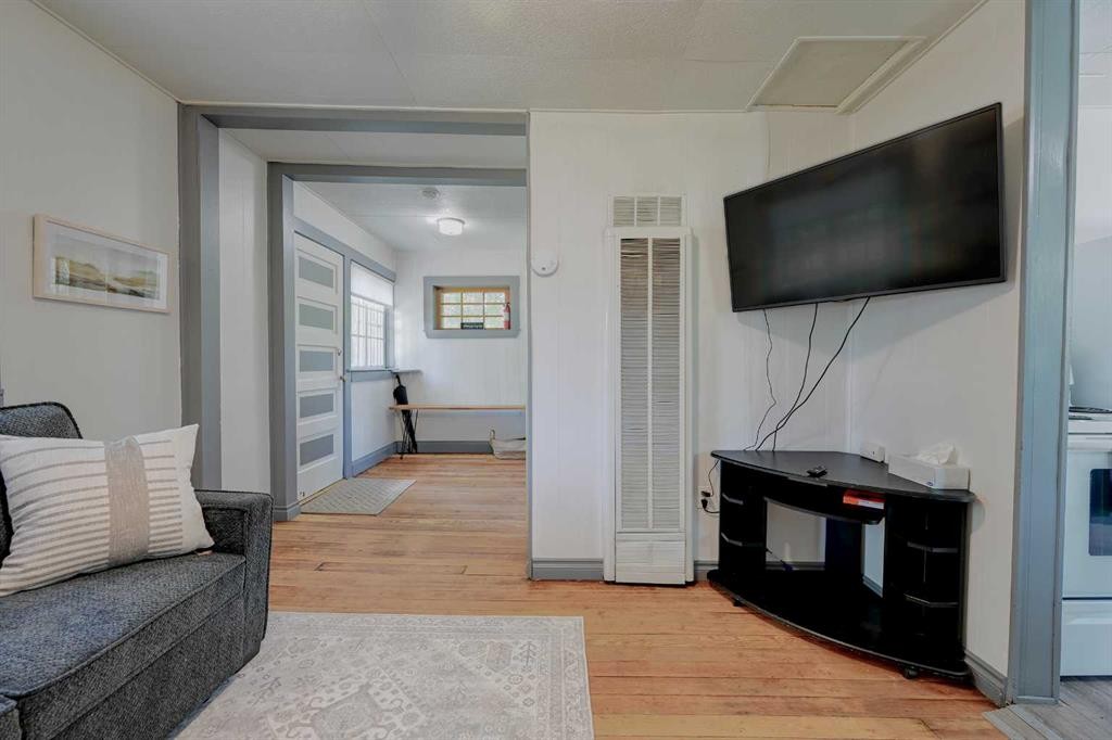 









4738


50

Street East,
Sylvan Lake,




AB
T4S1G8

