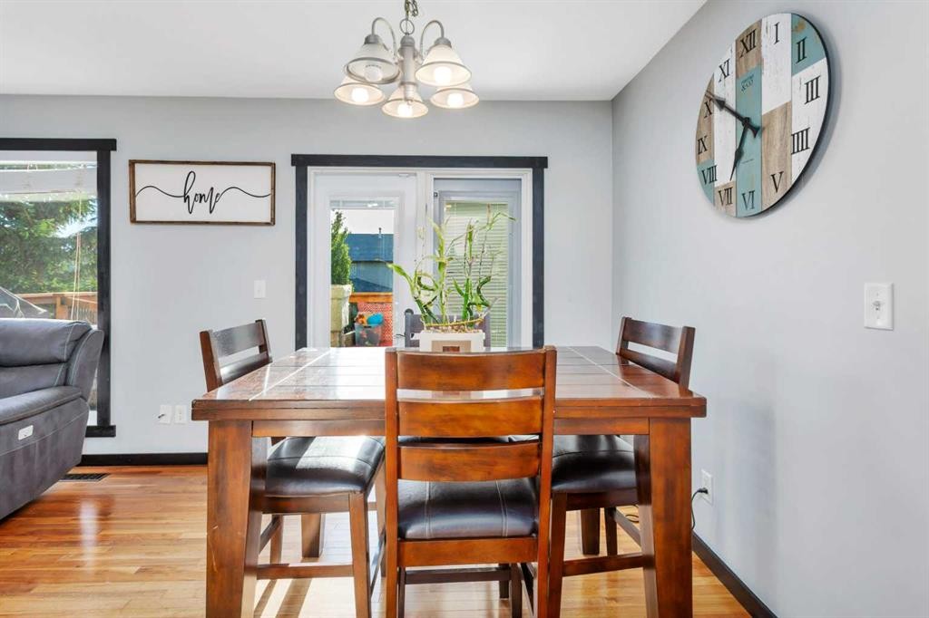 









76


Arthur

Close,
Red Deer,




AB
T4R 3M5

