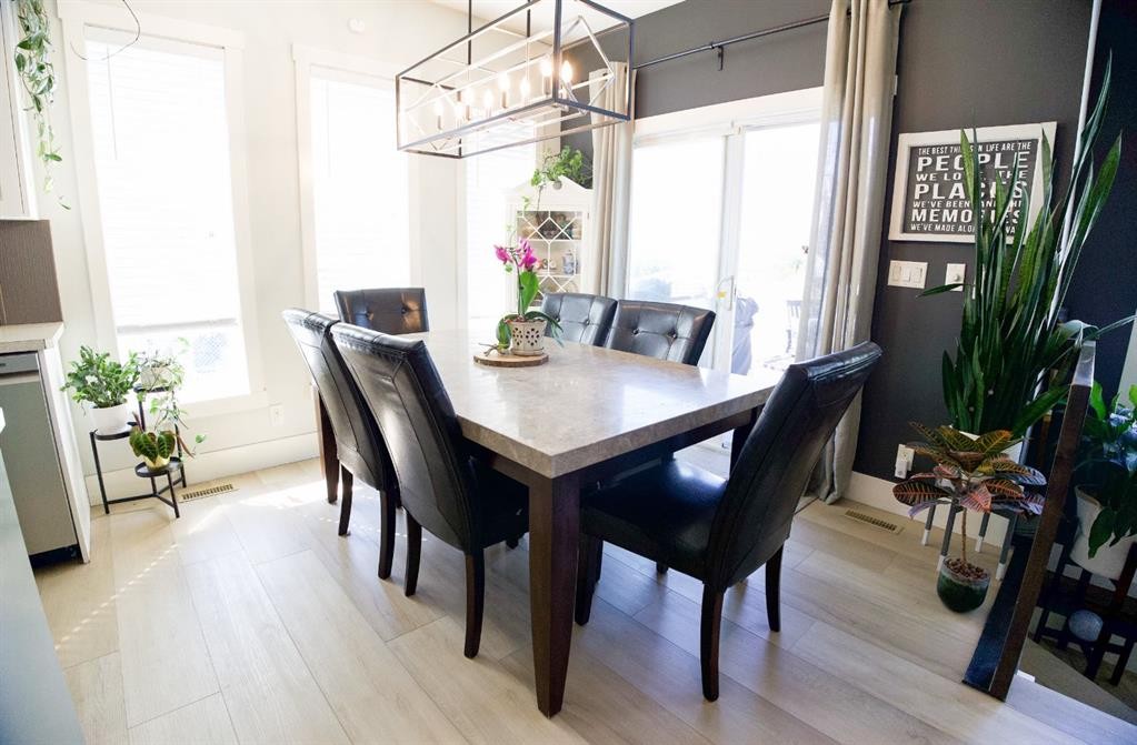 









7102


Cobb

Street,
Lacombe,




AB
T4L 1Z3

