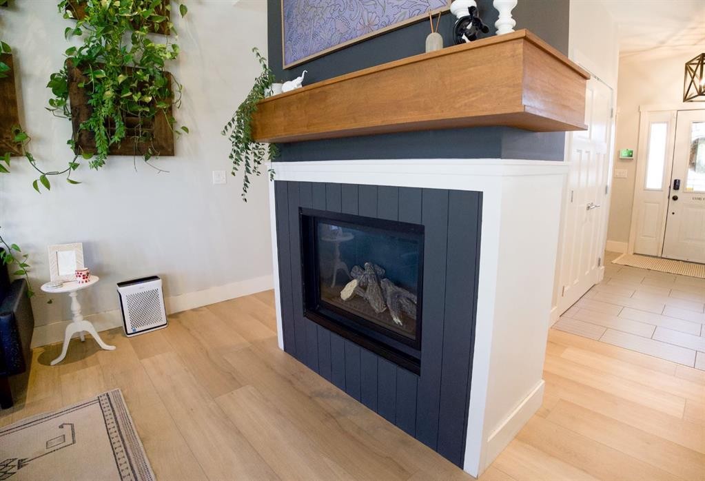 









7102


Cobb

Street,
Lacombe,




AB
T4L 1Z3

