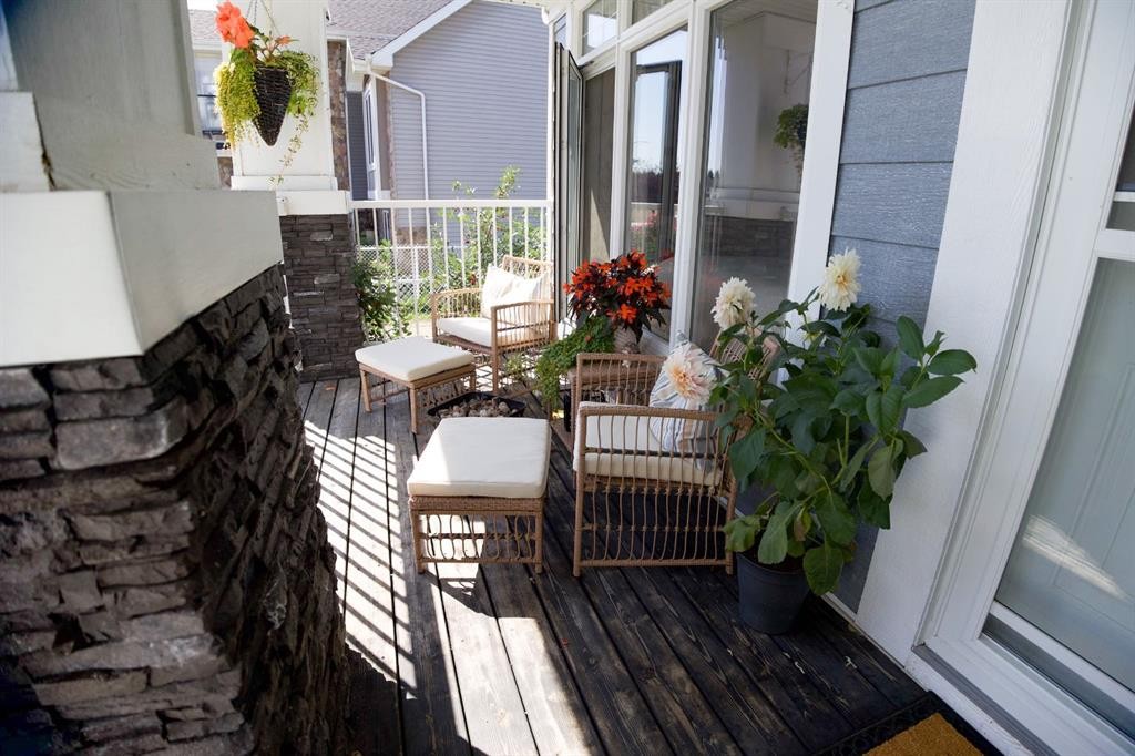 









7102


Cobb

Street,
Lacombe,




AB
T4L 1Z3

