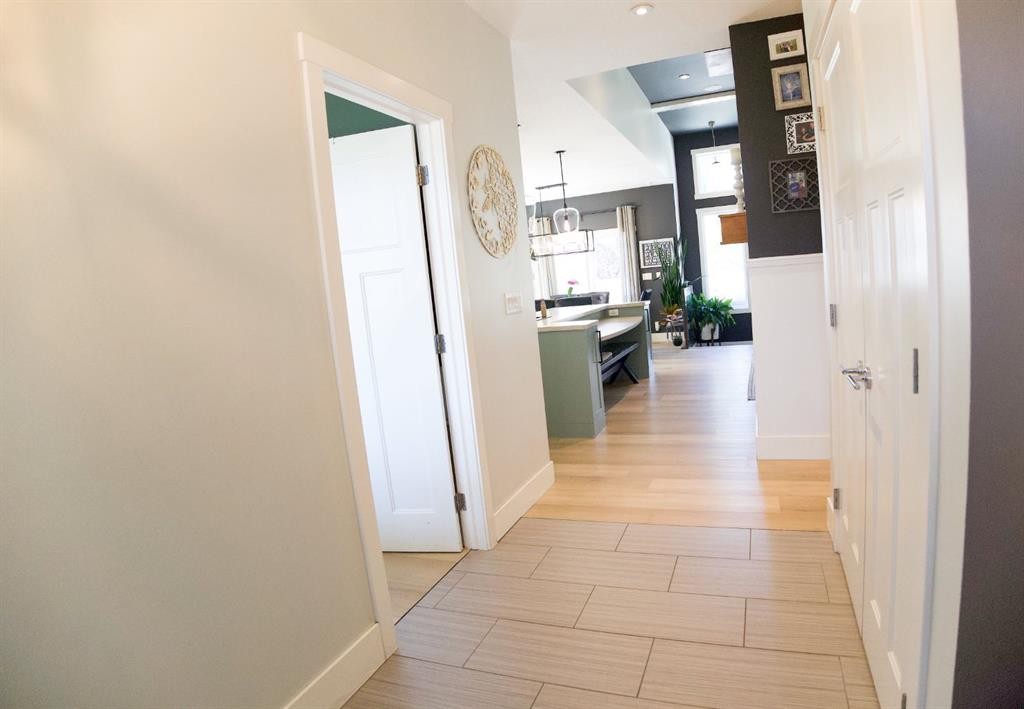 









7102


Cobb

Street,
Lacombe,




AB
T4L 1Z3

